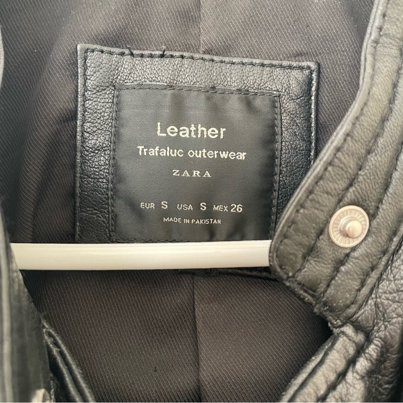Leather jacket size small - Picture 5 of 6